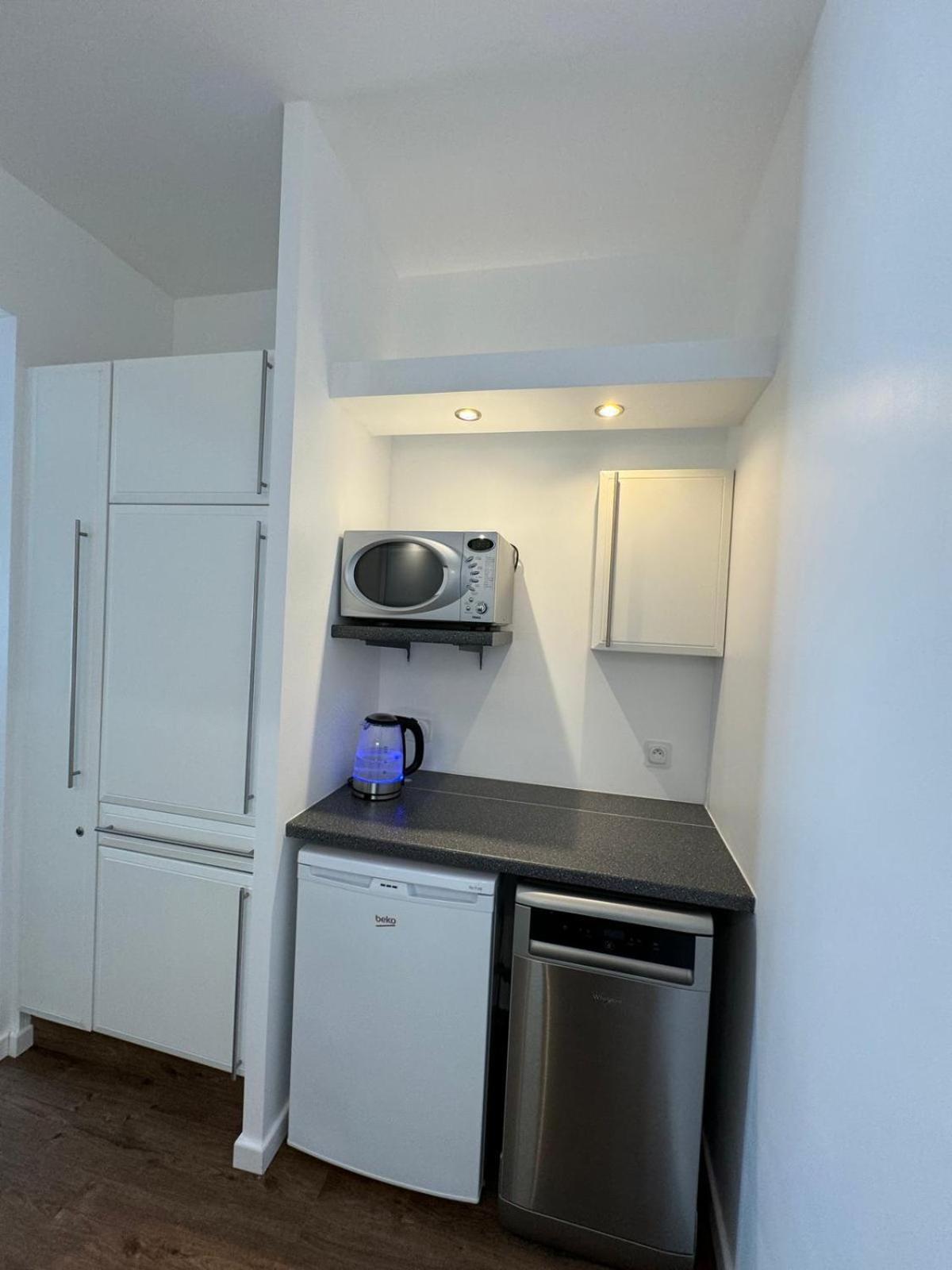 Rachelle Apartment บลังเคนเบอร์เก ภายนอก รูปภาพ