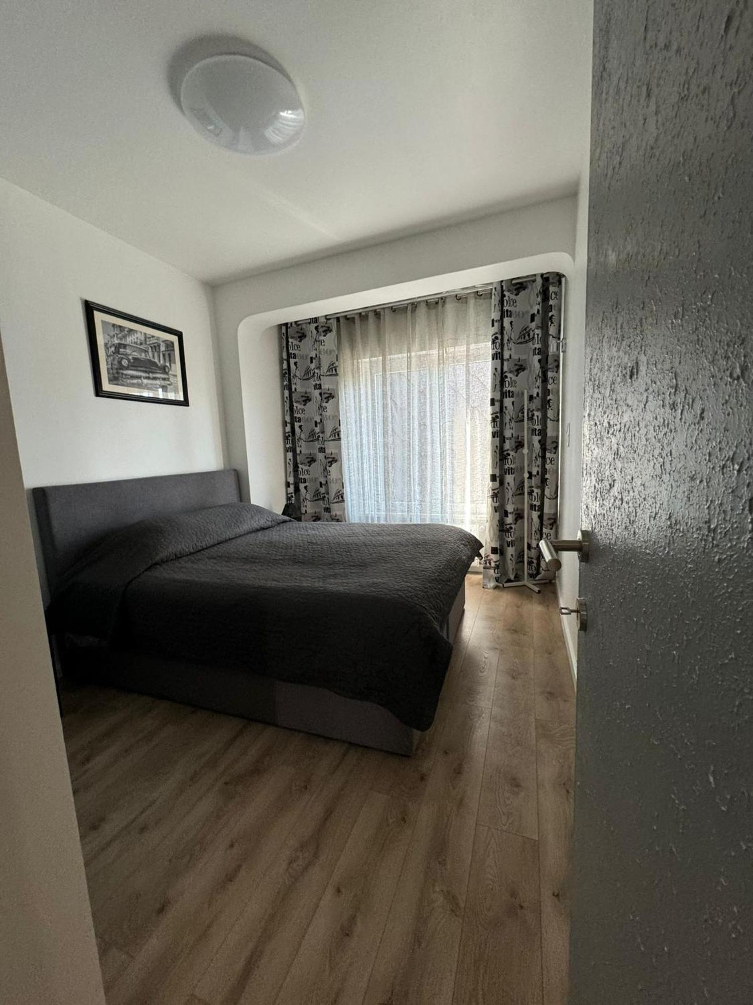 Rachelle Apartment บลังเคนเบอร์เก ภายนอก รูปภาพ