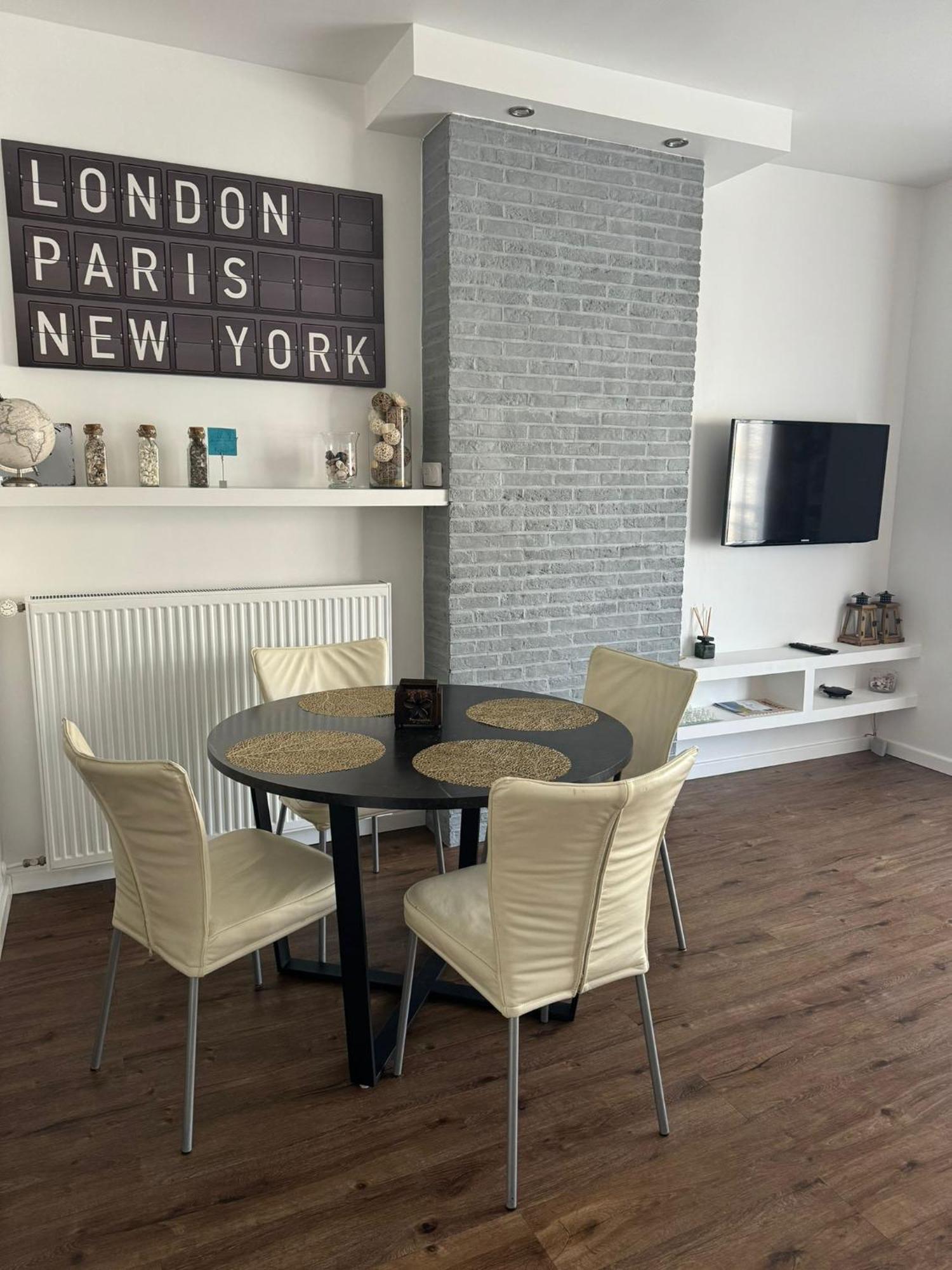 Rachelle Apartment บลังเคนเบอร์เก ภายนอก รูปภาพ