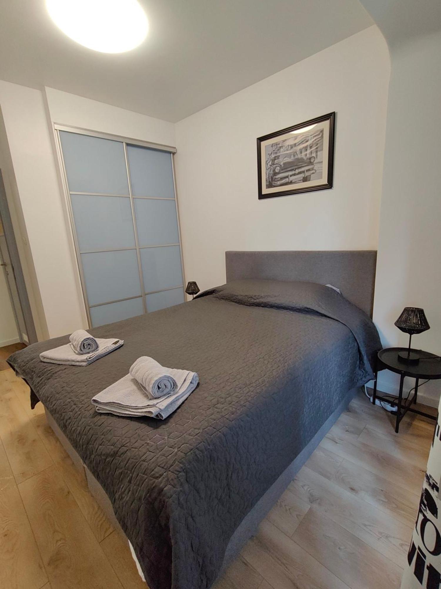 Rachelle Apartment บลังเคนเบอร์เก ภายนอก รูปภาพ